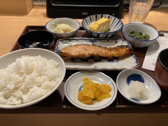 炭火焼魚定食と釜戸ごはん 天四食堂的實拍高清圖