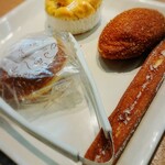 ベーカリー グランシャリオ 長都店的实拍图