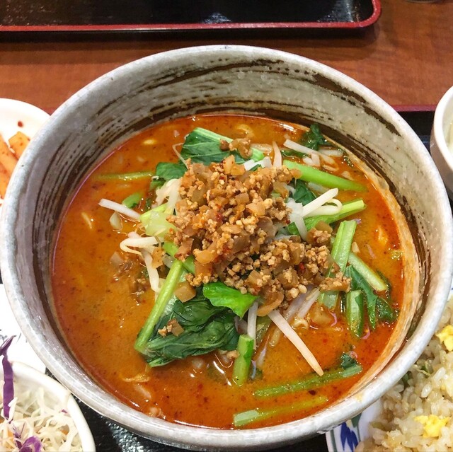 東和酒場的實拍高清圖