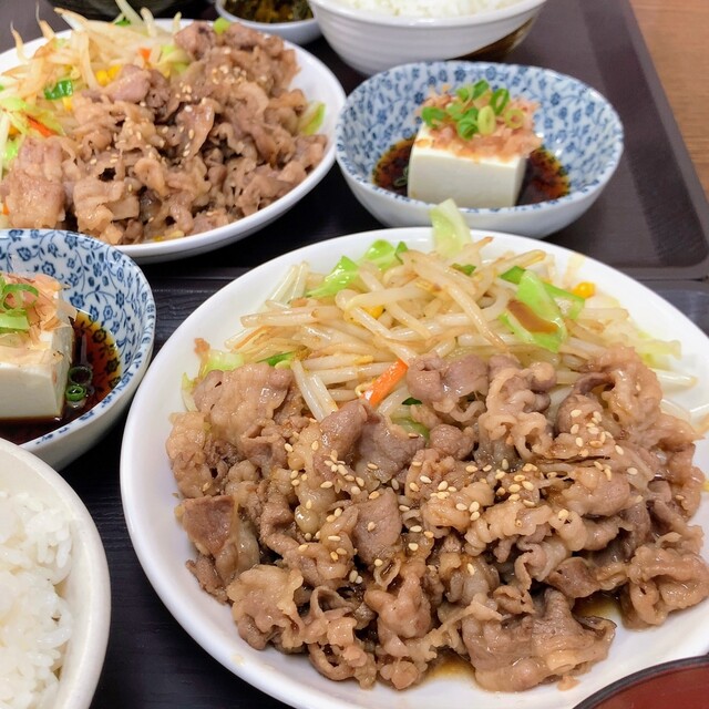 天山食堂的實拍高清圖