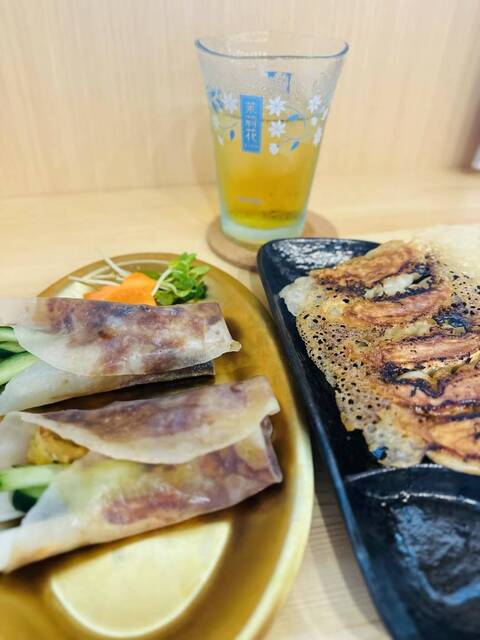 鶏部長と豚課長的实拍高清图