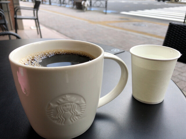 スターバックス・コーヒー 四谷3丁目店的實拍高清圖