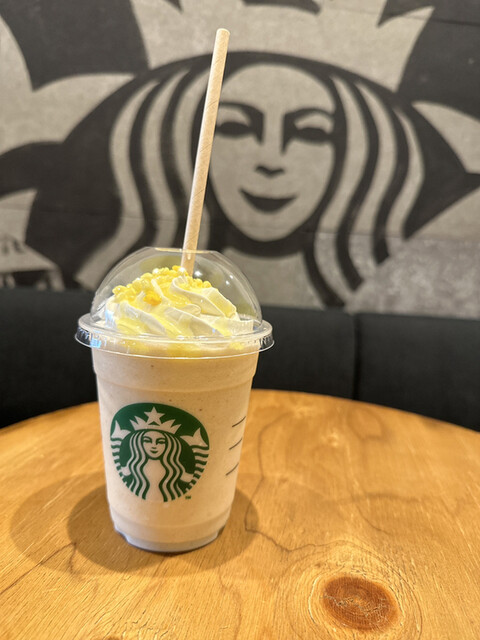 スターバックスコーヒー シモキタエキウエ店的實拍高清圖