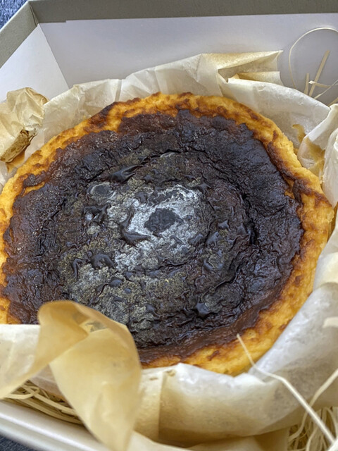 recommendations image for BASQUE CHEESE CAKE ENRIKE
