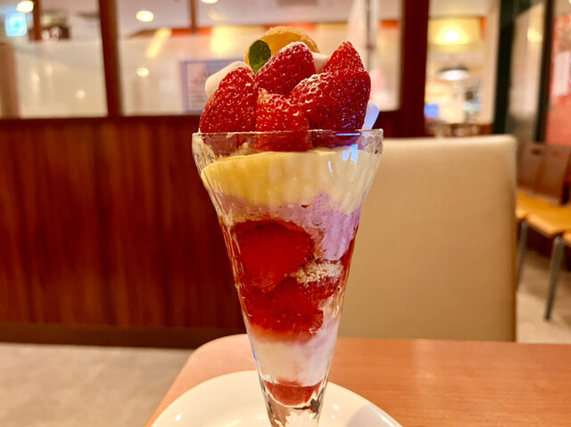 デニーズ 新宿中央公園店‎的实拍高清图