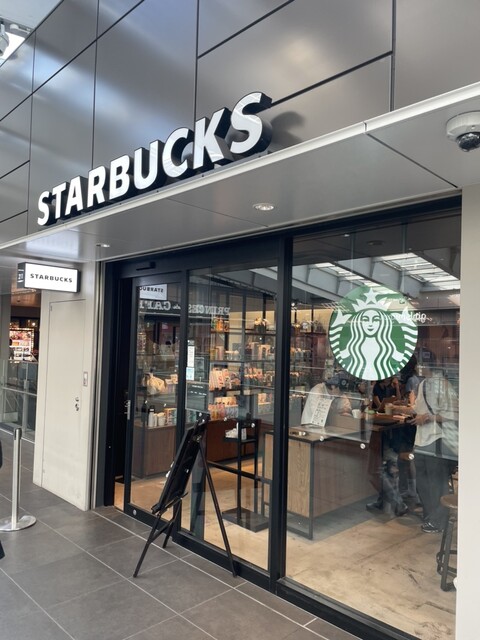 スターバックスコーヒー シモキタエキウエ店的實拍高清圖
