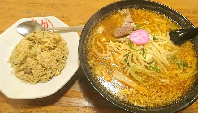 ラーメンさんぱち 滝川店的实拍高清图