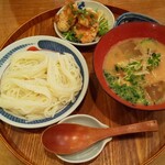 八百屋とごはん うらや 本店的實拍圖