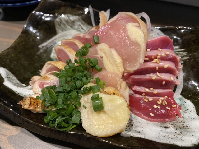 焼鳥 シシマル 行啓通店的实拍高清图