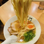 博多ラーメン一天門的實拍圖