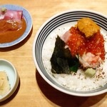 日本橋海鮮丼 つじ半 ミッドタウン店的實拍圖