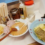 壱発ラーメン 福生店的實拍圖