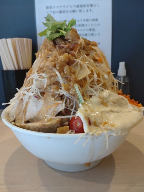 ラーメン 鷹の目 蒲田店的實拍圖