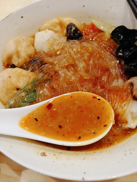 七色麻辣湯的实拍高清图