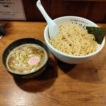 江戸前煮干中華そば きみはん 総本店的实拍图