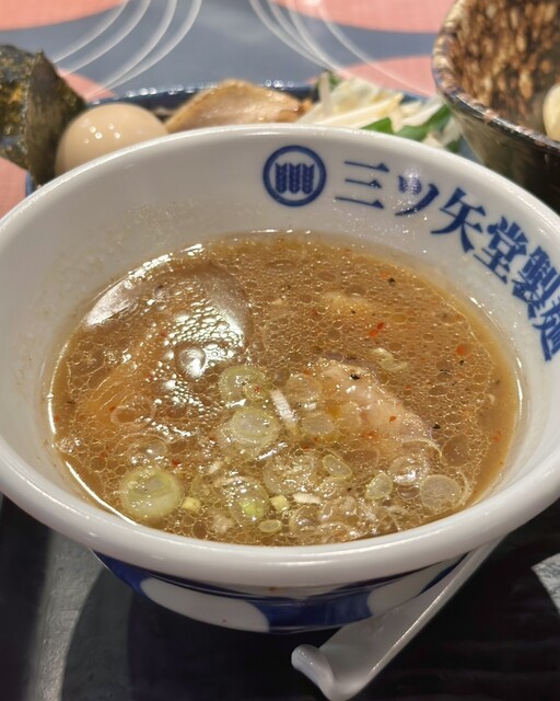 三ツ矢堂製麺 中目黒店的實拍高清圖