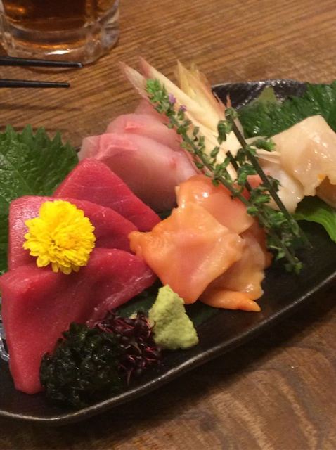 日本酒居酒屋 鍋横 赤燈的實拍高清圖