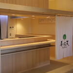 寿司菜的实拍图