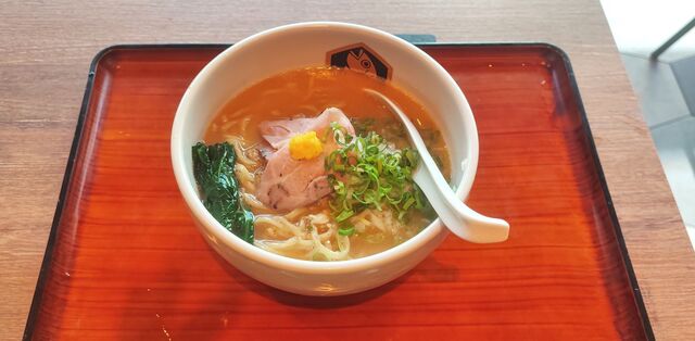 真鯛らーめん 麺魚 秋葉原UDX秋葉原拉麺劇場店的实拍高清图
