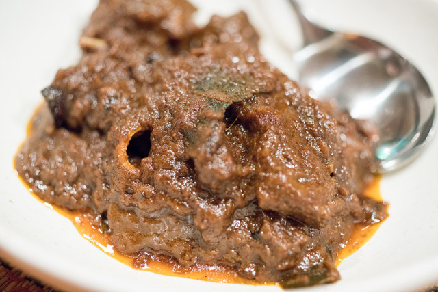 ベンガル料理プージャー的实拍高清图