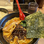 横浜家系らーめん 三元 北大前店的實拍圖