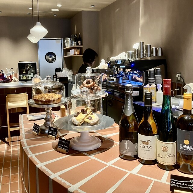 recommendations image for THE WINE STORE DEAN & DELUCA