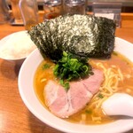 recommendations for 神楽坂家系ラーメン モンタナ