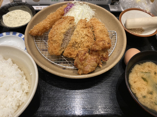 とんかつ ながた園 コスモタワー店的實拍高清圖