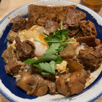 肉めし岡もと 御徒町店的實拍圖