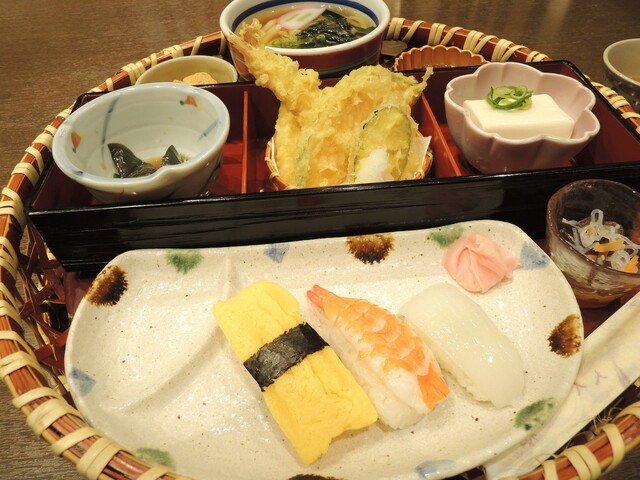 和食と甘味処 漱石 KYOTO店的实拍高清图