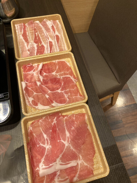 しゃぶ葉 キュープラザ心斎橋店的實拍高清圖