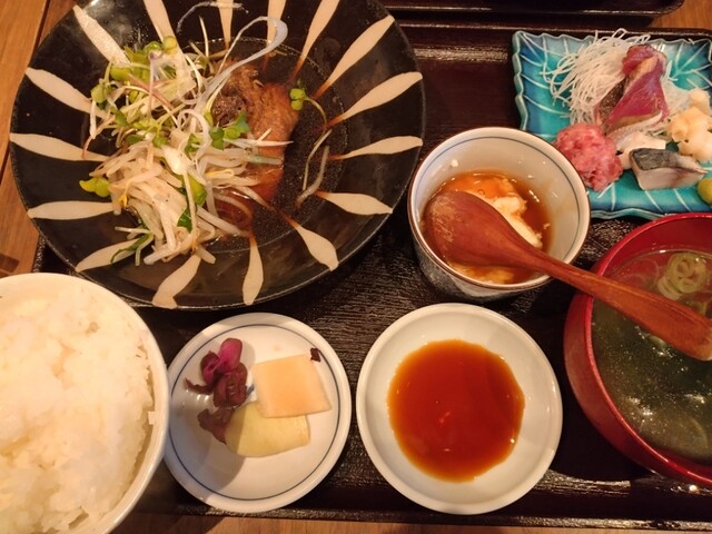 魚食堂 きてれつ 堀留町店的实拍高清图