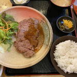 屋台居酒屋 大阪 満マル 伏見桃山店的实拍图