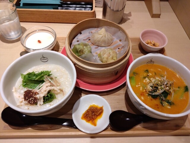 おかゆと麺 粥餐庁 グランフロント大阪店的实拍高清图
