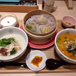 おかゆと麺 粥餐庁 グランフロント大阪店的实拍图