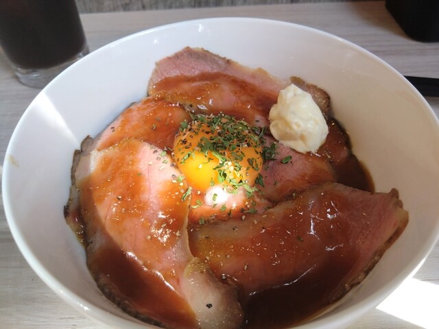 Kalm Cafe&Bar的实拍高清图