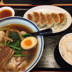 台湾料理 豊味園 福知山店的实拍图