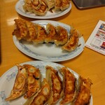 ぎょうざの満洲 中河原駅前店的实拍图