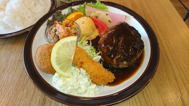 まるさか洋食堂的實拍高清圖