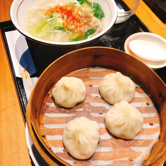 外灘紅緑灯 本館的实拍高清图