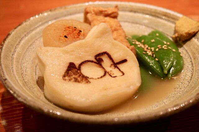 おでん×スタンド三徳六味 ESTフードホール的实拍高清图
