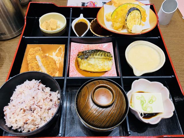 和食と甘味処 漱石 KYOTO店的实拍高清图