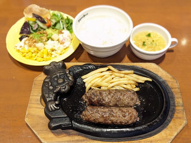 ブロンコビリー 伏見桃山店的实拍高清图