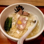 満鶏軒 秋葉原UDX秋葉原拉麺劇場店的實拍圖