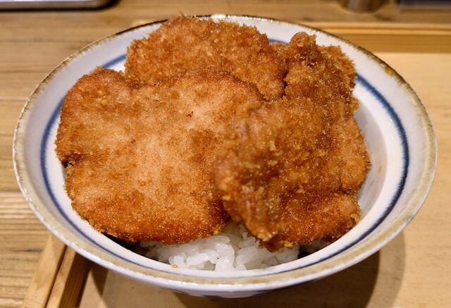 新潟カツ丼 タレカツ 神保町すずらん通り店的实拍高清图