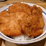 新潟カツ丼 タレカツ 神保町すずらん通り店的实拍图
