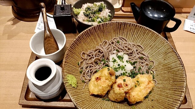 肉蕎麦 トムラウシ 田町店的实拍高清图