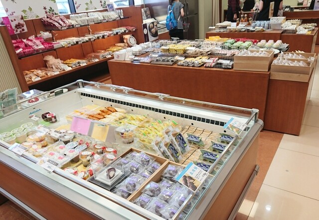 recommendations image for 六花亭 ダイイチ清田店