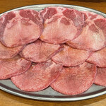焼肉問屋いちよし 大阪上本町店的實拍圖