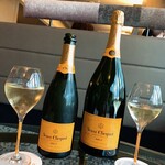 recommendations for Bar 19